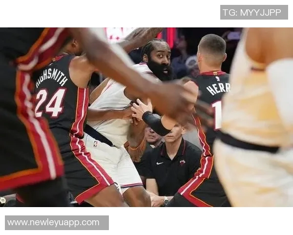 快船迎战开拓者博格丹赛季首秀与哈登小卡齐发力