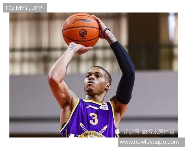 费尔斯状态回暖表现亮眼7号秀10投5中贡献12分1板3助助力球队胜利