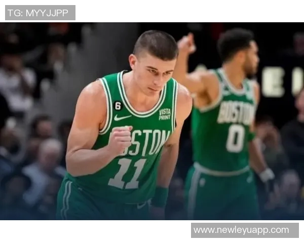 普理查德表现稳定半场8投4中贡献11分2篮板4助攻